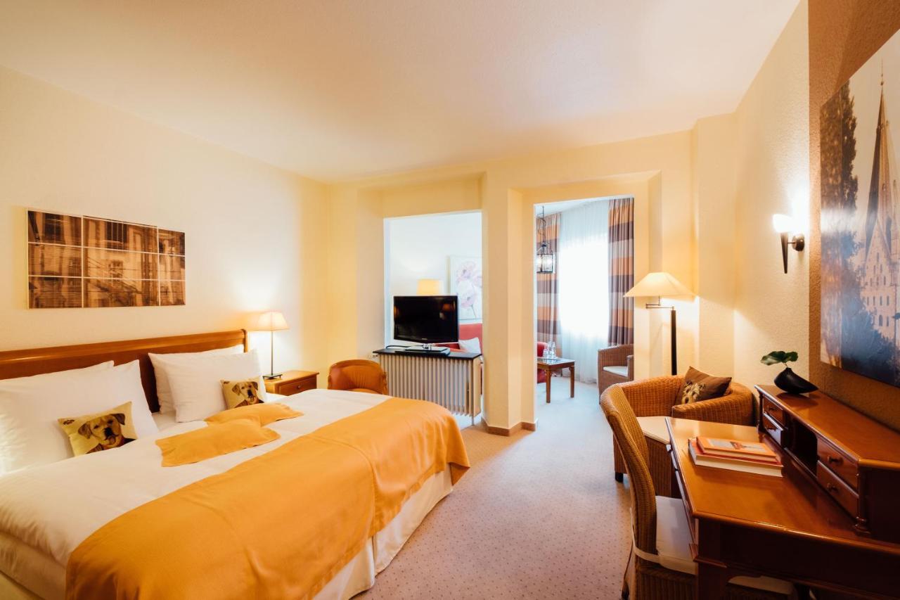 Hotel Zur Muehle Paderborn Bagian luar foto