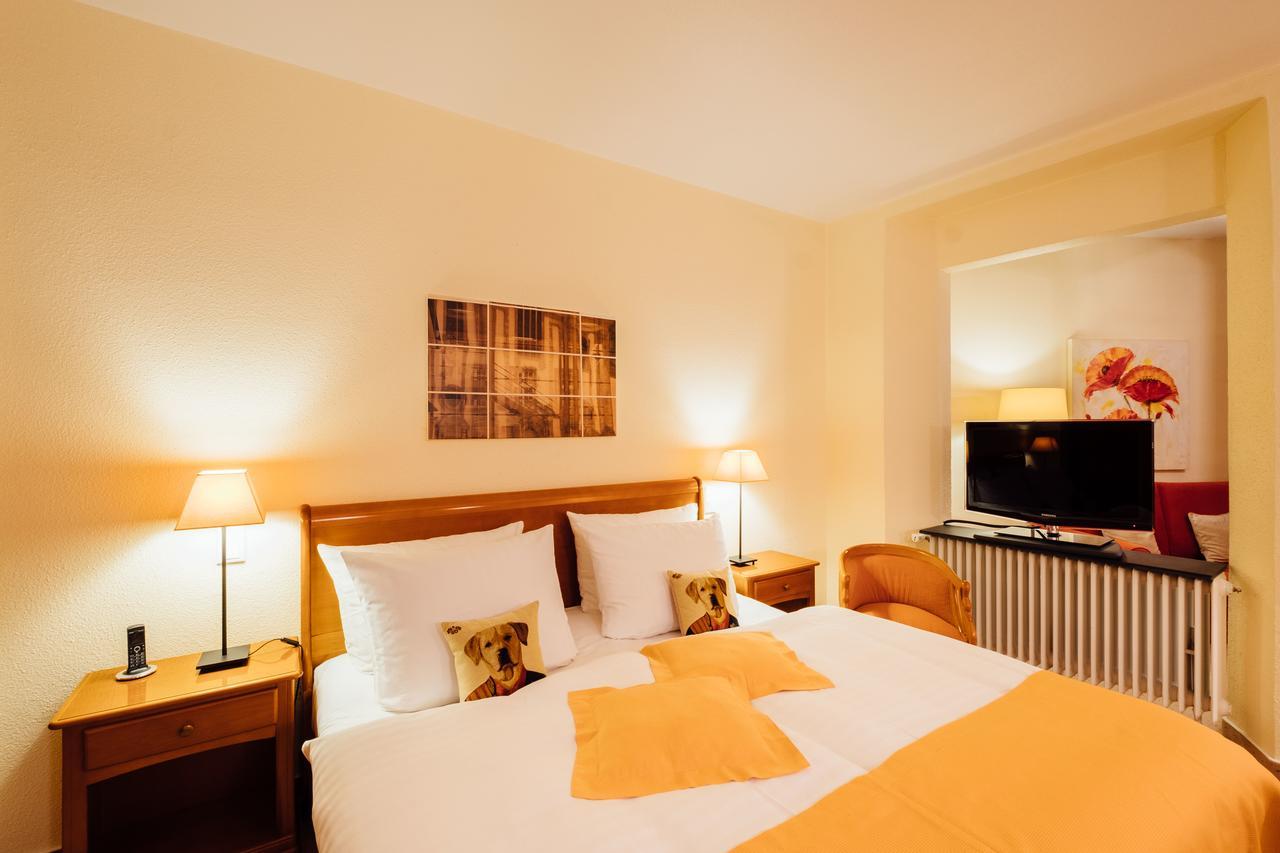 Hotel Zur Muehle Paderborn Bagian luar foto