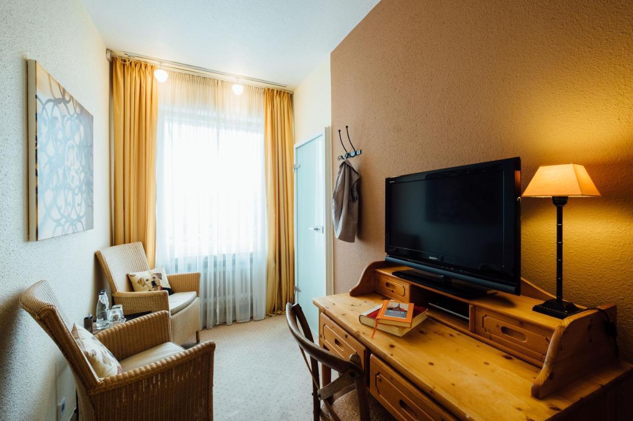 Hotel Zur Muehle Paderborn Bagian luar foto